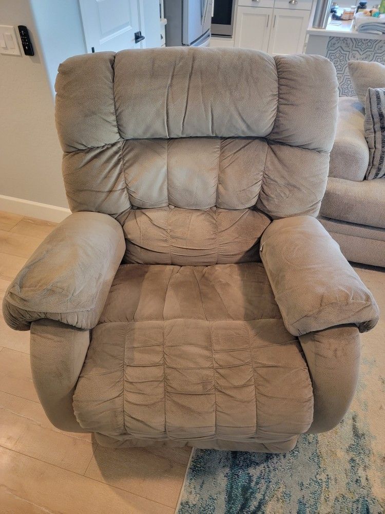 American Furniture Cloth Recliner