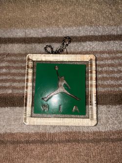 Nike air jordan jumpman shoe hang tag keychain with chain green