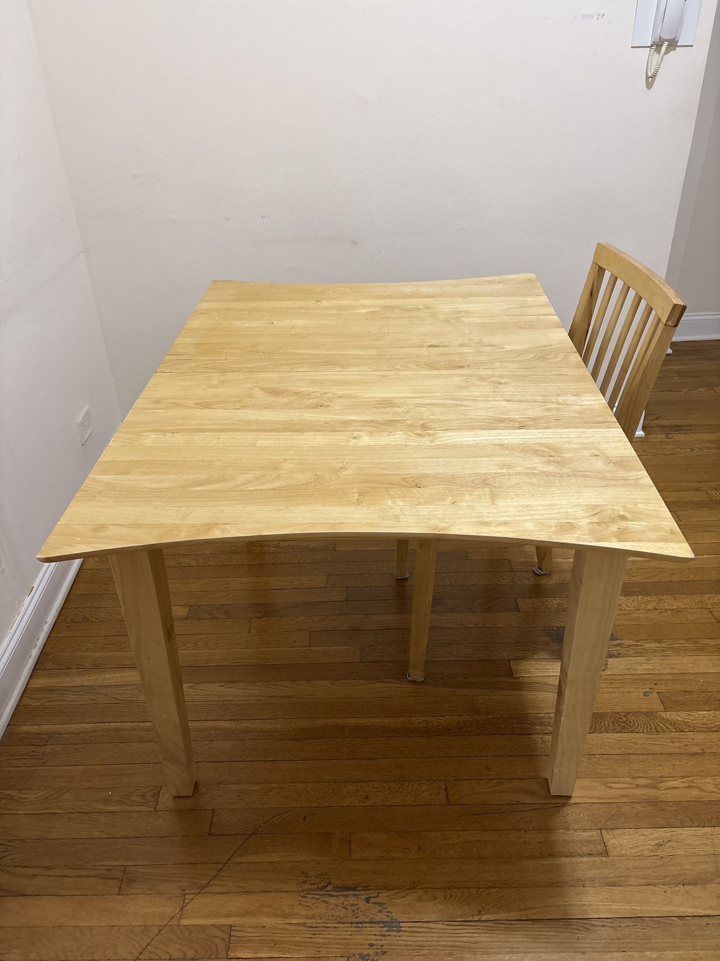 Table dining + 1chair $50