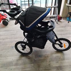 Kolcraft Spirit Jogging Stroller 