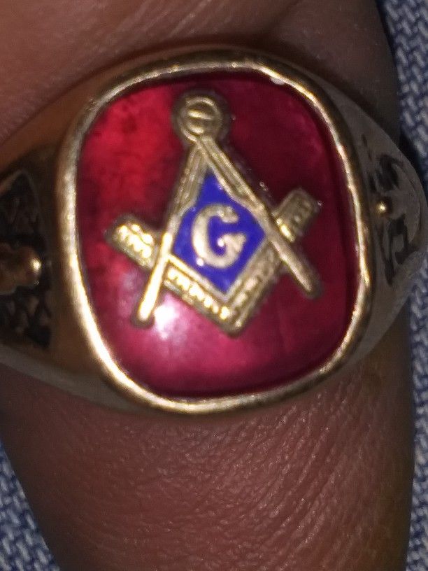 Mason Ring. 14k .1920 Ring .real Ruby .
