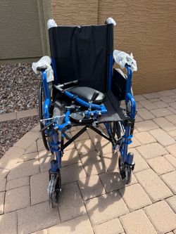 Drive Medical Folding Wheelchair with Footrests (16” Seat)