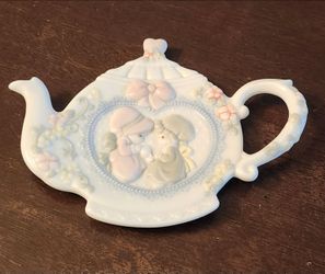 Precious Moments Tea Bag Tidy Dish 1993 Teapot Shaped Porcelain Spoon Rest Girls