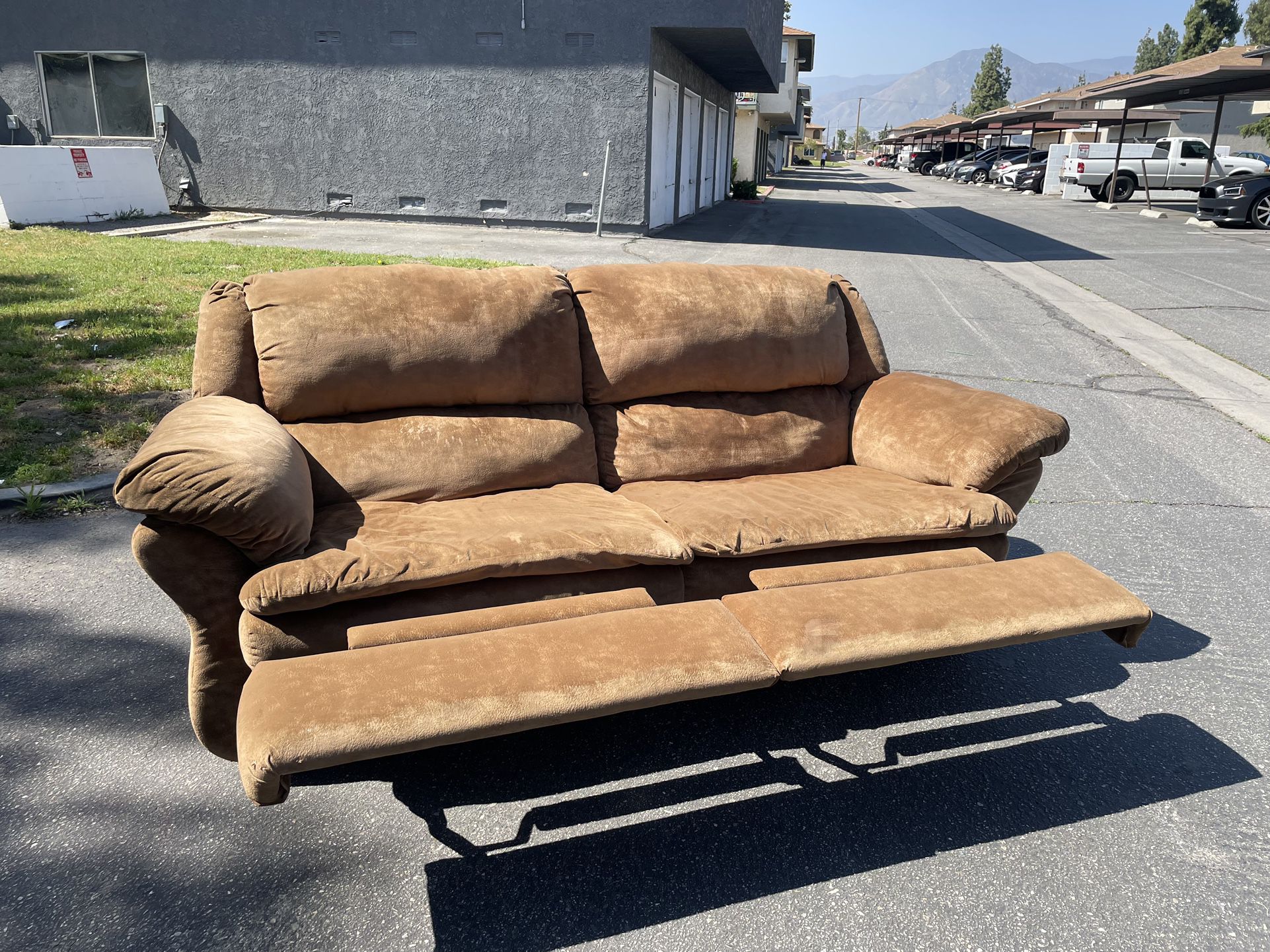 (Free Shipping)Cool Brown Recliner Couch With Loveseat Combo 
