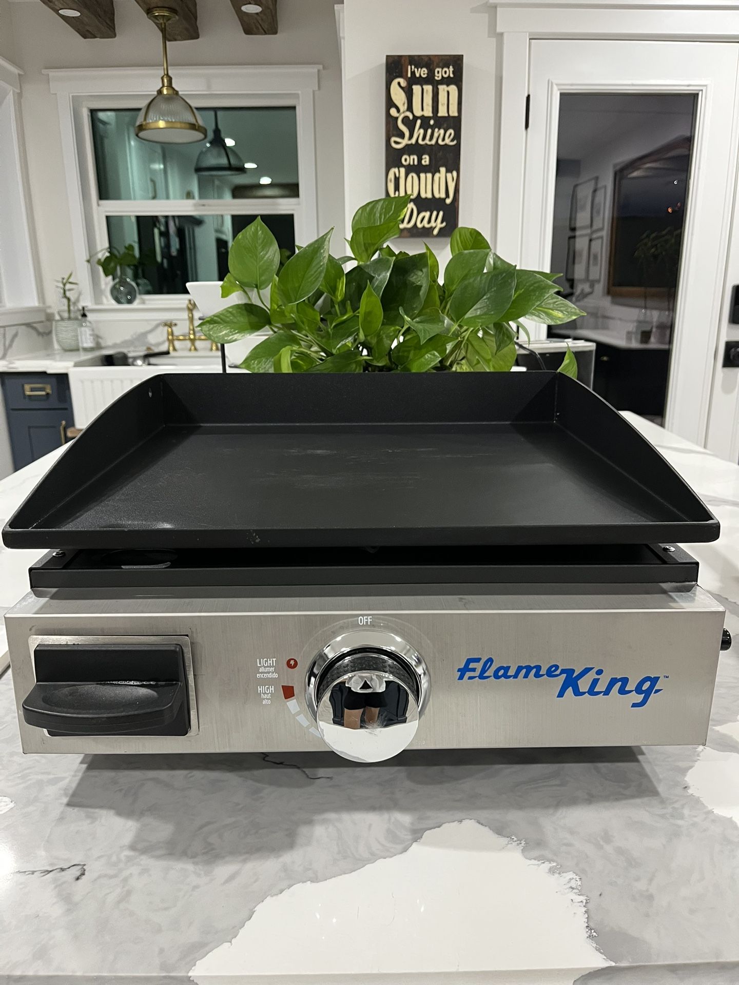 Flame King 17” Portable Propane Griddle