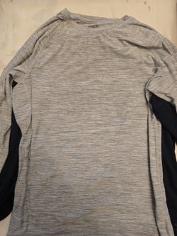 Boys 3 Old Navy Long Sleeve Pieces Size XS 