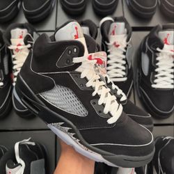 Jordan 5’s Metallics