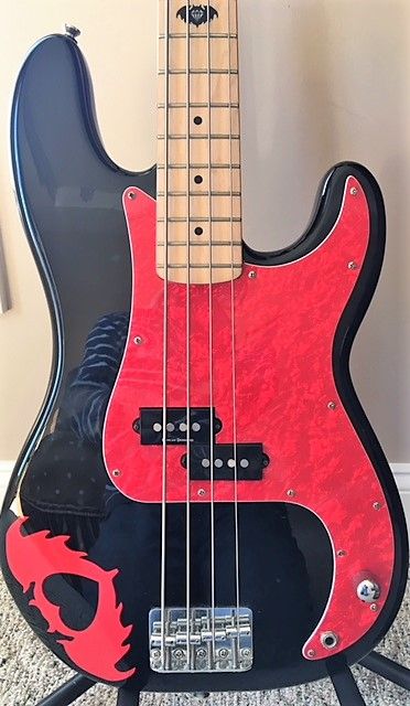 Fender Squier Pete Wentz Signature Bass Guitar