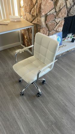 Mid-back office chair, 360 degree swivel, beige