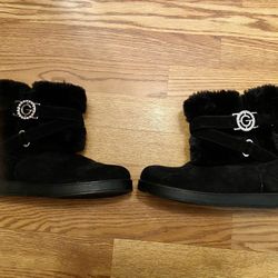 G by Guess Gallio Boots, Black, Women's size 7.5 - Faux fur - Pull-on style