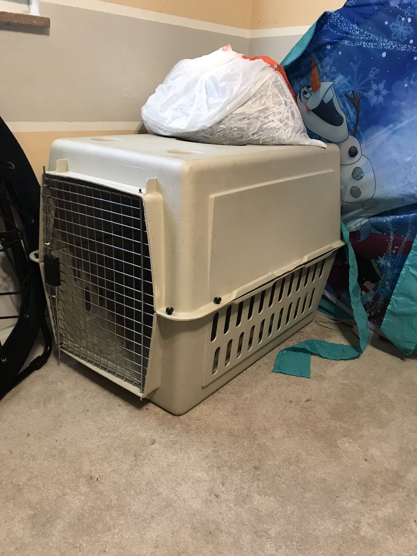 Dog crate for medium sized dogs