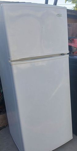 Refrigerator whirlpool everything works