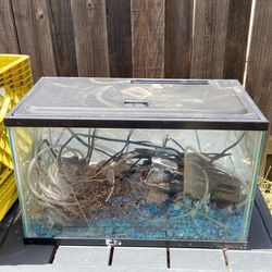 5 gal fish tank ( no leaks )