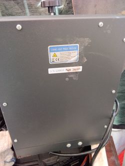 Hat press machine