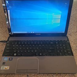 Toshiba Laptop 15.6"