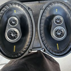 Kicker Car Speakers 6x9 And 2 6x5