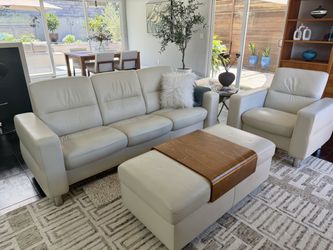 Like New Ekornes Stressless Living Room Furniture Set
