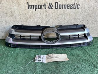 w/cracks 2017 - 2018 - 2019 TOYOTA HIGHLANDER FRONT BUMPER GRILLE OEM AY67836