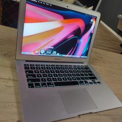 Apple MacBook Air 13 - $250 In New Condition OSX Sequoia 2025-26