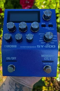 Boss SY-200 Synthesizer Guitar Pedal