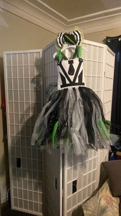 Beetlejuice costume for girl size 9