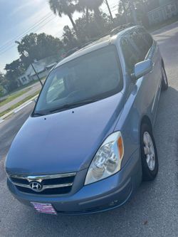 2008 Hyundai Entourage