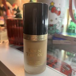 Too Faced Born This Way Foundation 