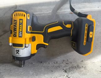 Like new light duty Dewalt XR 1/2” impact wrench 20v $120  firm  tool only