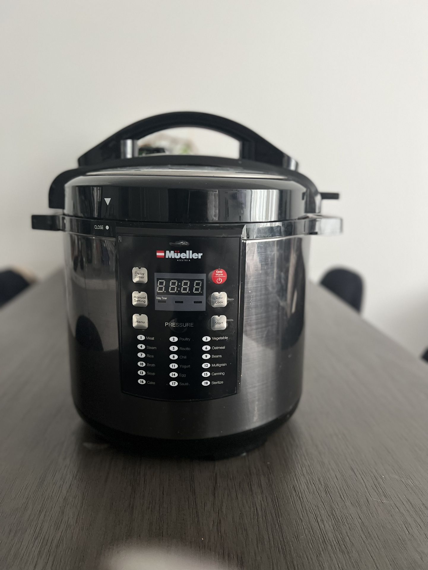 Pressure Cooker Instant Crock 10-in-1 Pot Pro Series - $60 (Harrison, NJ)