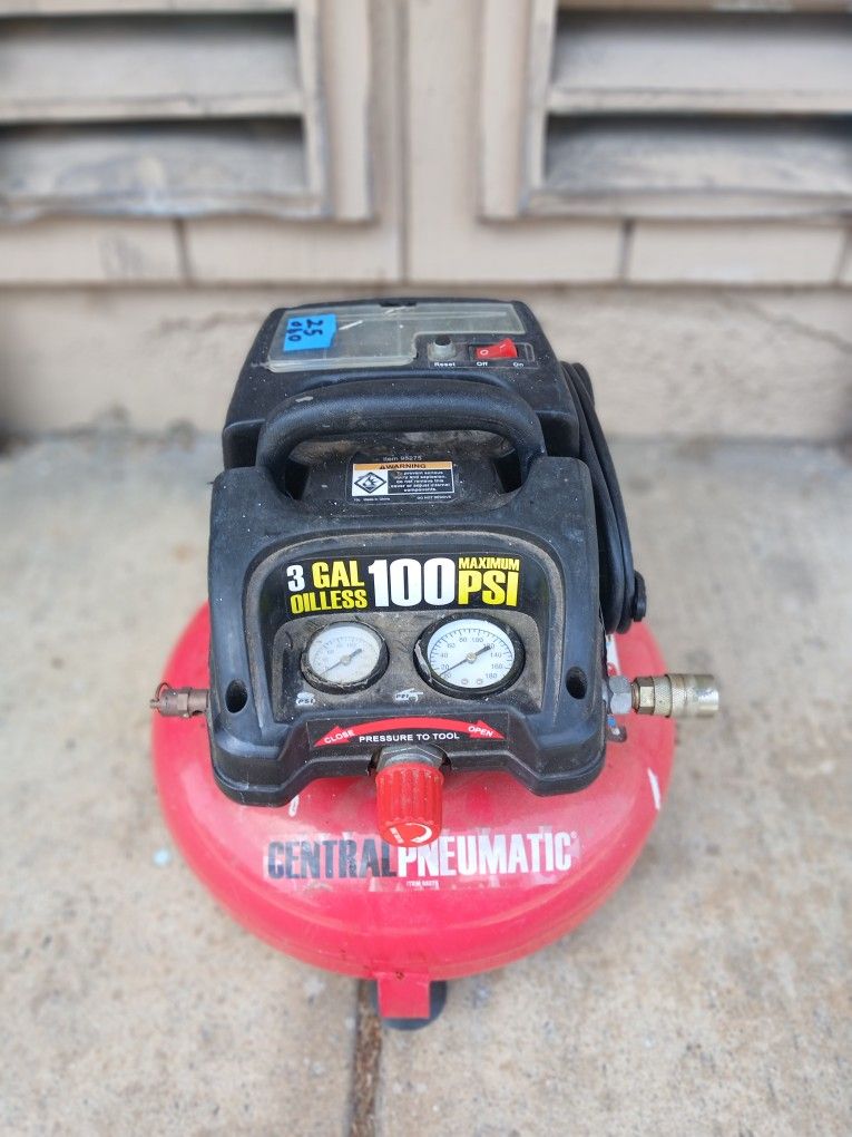 Central Pneumatic 3gal. Air Compressor w/ 50' Airhose