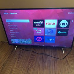 TCL 43” Roku Smart TV 4K UHD HDR In Working Condition With New Remote Control. $130 Firm On Price