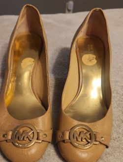 leather shoes heels size 6 M