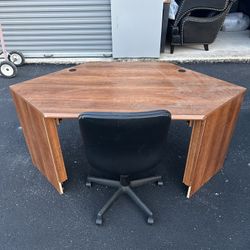 Big Corner Desk
