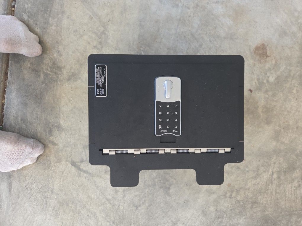 Locker Down Center Console Safe For Chevy SILVERADO