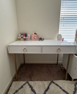 Vanity Desk