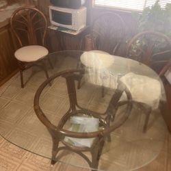 GLASS 4 CHAIR kitchen Table 