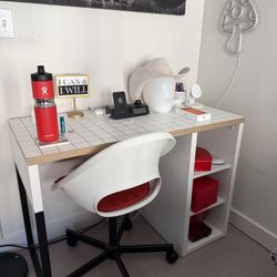Desk With Chair