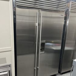 2022 Sub Zero Stainless Built In 48” Refrigerator Ice And Water