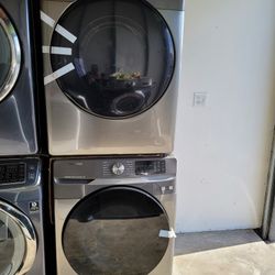 New 2022 Samsung Front Load Washer And Stackable Electric 220volt Dryer Set 
