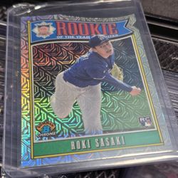 Topps Bowman Chrome Roki Sasaki Rookie Card 