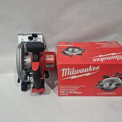 MILWAUKEE  M18 18V Lithium-Ion Cordless 6-1/2 in. Circular Saw (Tool-Only)