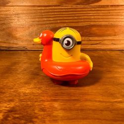2019 McDonalds Figurine Toy Despicable Me Minion Figure in Swim Inner Tube Float