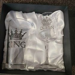 King Beer & Queen Wine Glass Set designed as a novelty gift for couples Brand New. Pet and Smoke Free Home