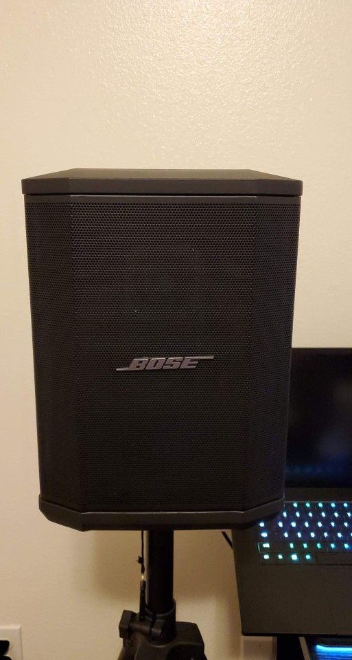 bose s1 pro with stand and microphone