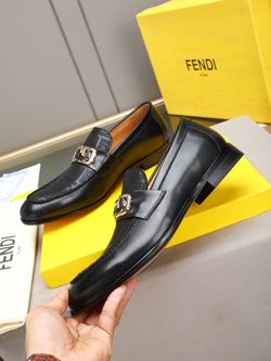 Fendi Men’s Leather Shoes With Box 2026 New