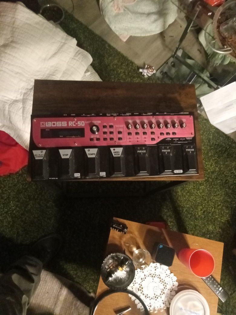 BOSS RC-50 Loop Station