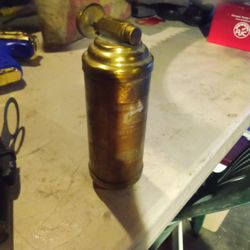 A 1942 Small Fire Extinguisher 80$ Obo