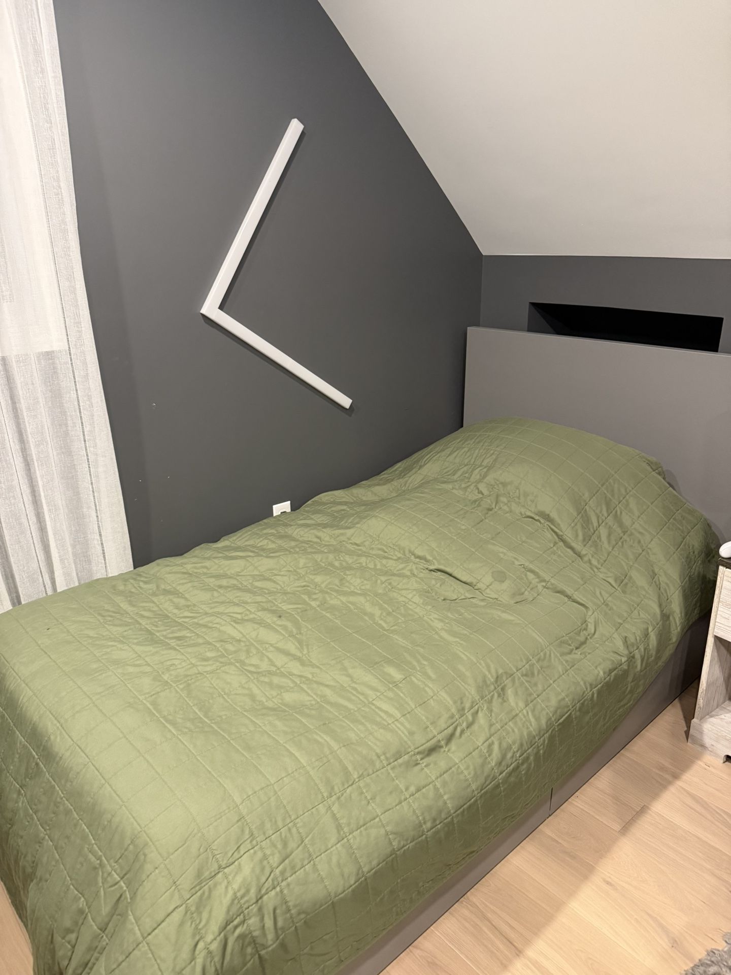 Twin Size Bed