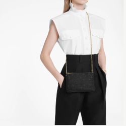 Louis Vuitton Double Zip Pochette 