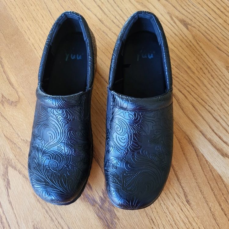 Yuu clogs hotsell